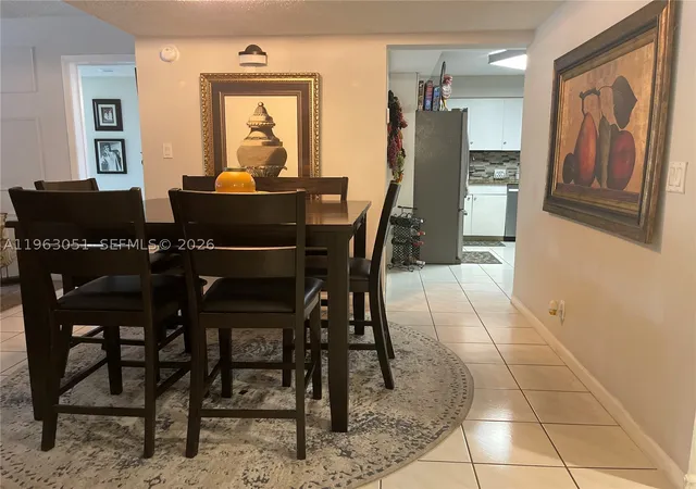Listing Photo 4 - Condo for sale in building located at 16475 Golf Clb Rd, Weston, FL 33326 - Unit #309