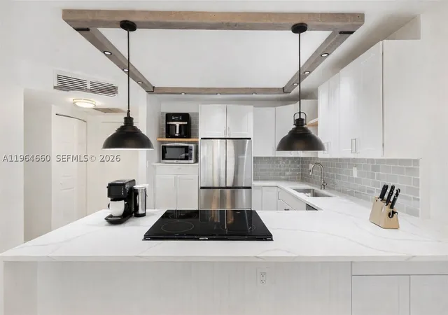 Photo 3 of Condo for sale at 600 Three Islands Blvd #1214, Hallandale, FL 33009 | MLS# A11964660 | Listing updated on 2026-09-17