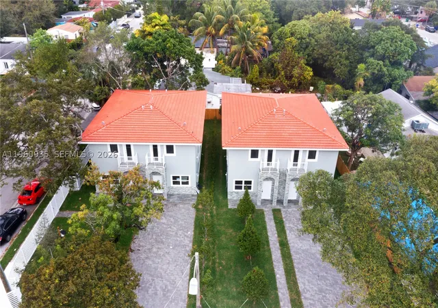 Photo 2 of Townhouse for sale at 529 Nw 56th St, Miami, FL 33127 | MLS# A11960935 | Listing updated on 2026-08-26