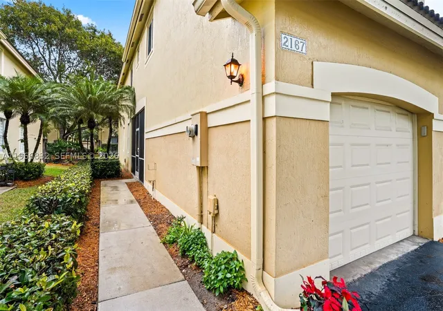 Photo 2 of Townhouse for sale at 2167 Hacienda Ter, Weston, FL 33327 | MLS# A11966832 | Listing updated on 2026-08-26