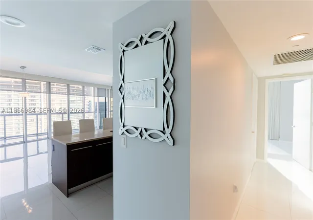 Photo 4 of Condo for sale at 465 Brickell Ave #4802, Miami, FL 33131 | MLS# A11966984 | Listing updated on 2026-09-10
