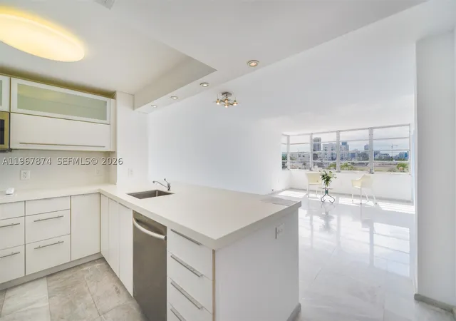 Photo 2 of Condo for sale at 8000 Harding Ave #4B, Miami Beach, FL 33141 | MLS# A11967874 | Listing updated on 2026-09-01