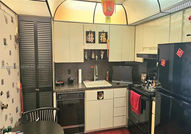Photo 4 of Condo for sale at 1985 S Ocean Dr #10J, Hallandale Beach, FL 33009 | MLS# A11965880 | Listing updated on 2026-10-03