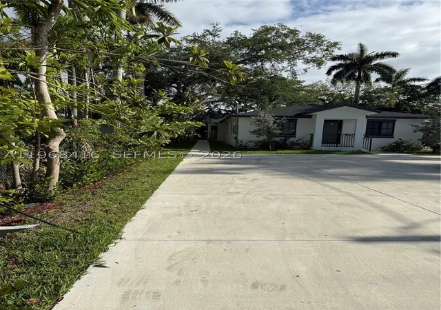 Photo 3 of Multi family home for sale at 210 Sw 3rd St, Florida City, FL 33034 | MLS# A11968416 | Listing updated on 2026-09-18