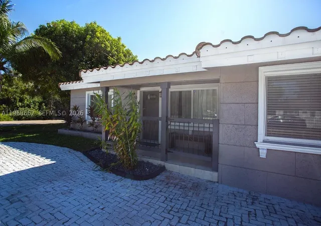Photo 3 of Single family home for sale at 2450 Ne 18th St, Pompano Beach, FL 33062 | MLS# A11968662 | Listing updated on 2026-09-06