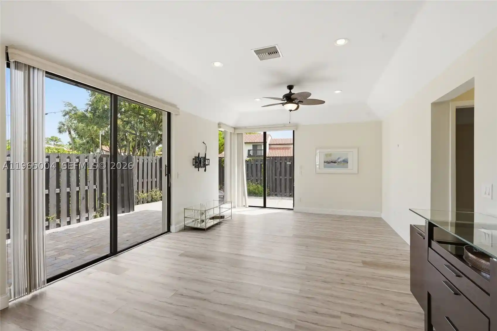 Listing Photo 2 - Condo for sale in 5726 Fox Holw Dr located at 5726 Fox Holw Dr, Boca Raton, FL 33486 - Unit 5726 Fox Hollow Dr