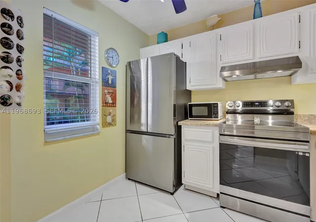 Photo 2 of Sale Pending at 2861 Somerset Dr #211, Lauderdale Lakes, FL 33311 | MLS# A11968693 | Listing updated on 2026-10-02