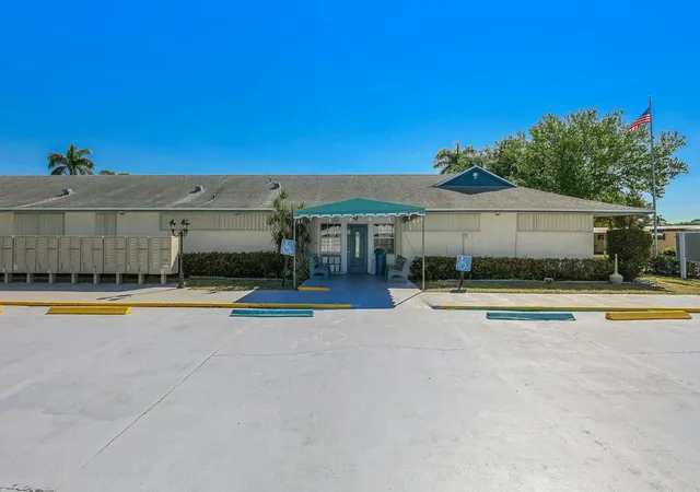 2nd image of 12375 S Military Trl, Boynton Beach, FL 33436