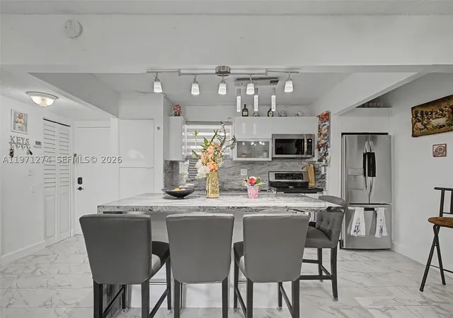 Listing Photo 5 - Condo for sale in Villas San Miguel Condo located at 399 Nw 72Nd Ave, Miami, FL 33126 - Unit #320