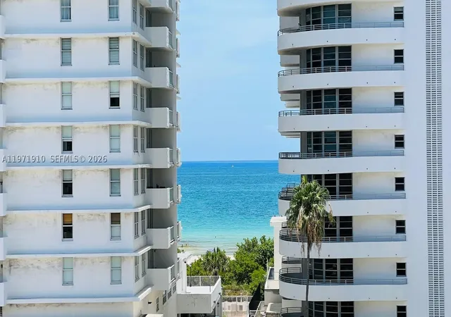Photo 4 of Condo for sale at 5600 Collins Ave #7Y, Miami Beach, FL 33140 | MLS# A11971910 | Listing updated on 2026-09-30