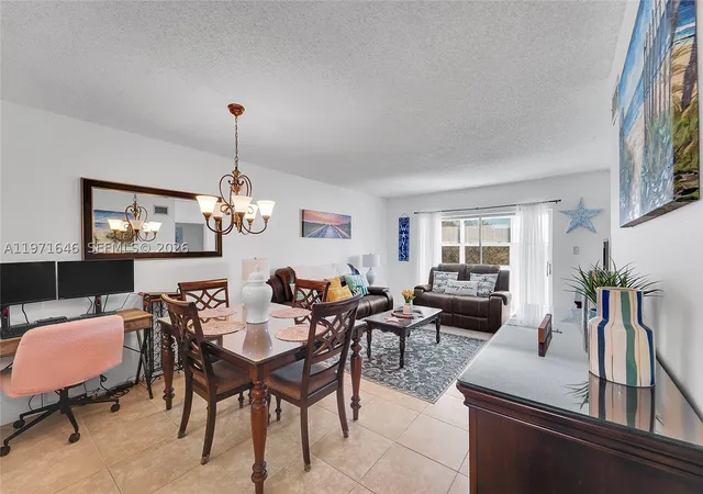 Listing Photo 4 - Condo for sale in building located at 650 Nw 80Th Ter, Margate, FL 33063 - Unit #206