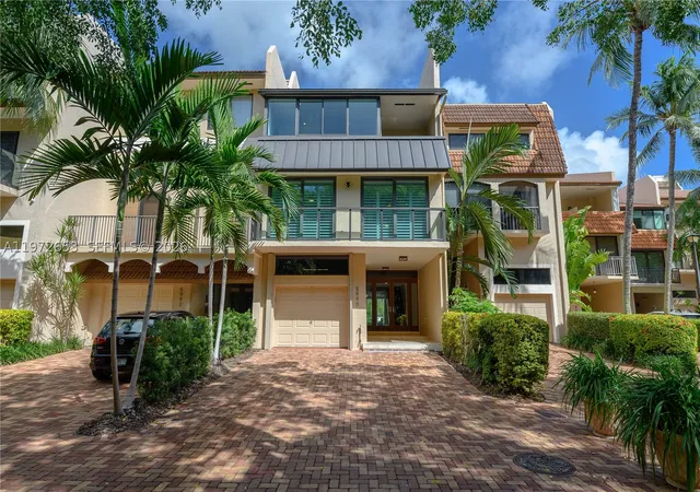 Photo 1 of Townhouse for sale at 5990 Paradise Point Dr, Palmetto Bay, FL 33157 | MLS# A11972653 | Listing updated on 2026-08-29