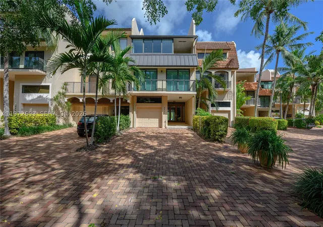 Photo 3 of Townhouse for sale at 5990 Paradise Point Dr, Palmetto Bay, FL 33157 | MLS# A11972653 | Listing updated on 2026-09-29