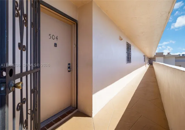Photo 2 of Condo for sale at 8895 Fontainebleau Blvd #504, Miami, FL 33172 | MLS# A11968229 | Listing updated on 2026-09-10