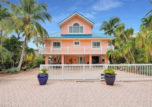 Photo 1 of Single family home for sale at 1218 Mockingbird Rd, Key Largo, FL 33037 | MLS# A11973941 | Listing updated on 2026-09-06