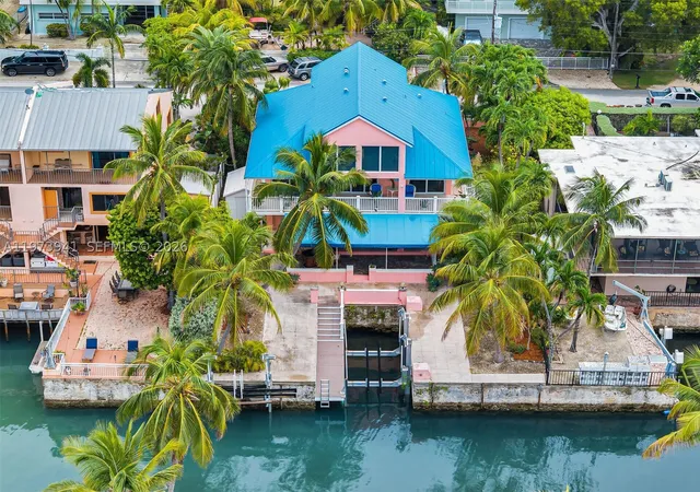 Photo 2 of Single family home for sale at 1218 Mockingbird Rd, Key Largo, FL 33037 | MLS# A11973941 | Listing updated on 2026-09-06