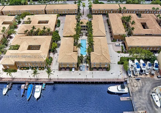 Townhouse for sale at 2965 Ne 185Th St #1513WATERFRONT, Miami, FL 33180 | MLS# A11973957
