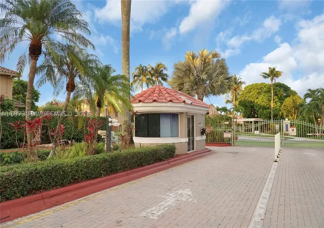 Photo 3 of Single family home for sale at 2150 Nw 100th Ave, Pembroke Pines, FL 33024 | MLS# A11973914 | Listing updated on 2026-09-14