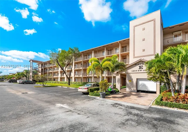 Photo 1 of Condo for sale at 1200 Sw 137th Ave #402E, Pembroke Pines, FL 33027 | MLS# A11975257 | Listing updated on 2026-09-01