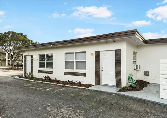 Photo 3 of Multi family home for sale at 1625 S Federal Hwy, Lake Worth Beach, FL 33460 | MLS# A11975247 | Listing updated on 2026-09-16
