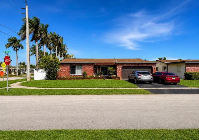 Photo 3 of Single family home for sale at 11501 Nw 41st St, Sunrise, FL 33323 | MLS# A11974812 | Listing updated on 2026-09-14