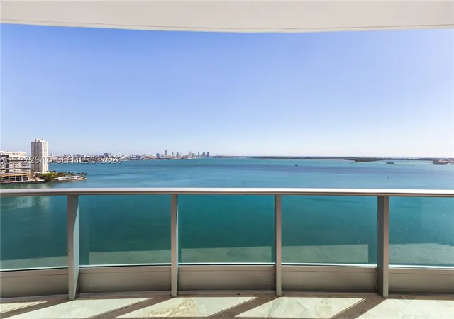 Listing Photo 2 - Condo for sale in Jade at Brickell Bay located at 1331 Brickell Bay Dr, Miami, FL 33131 - Unit #1901