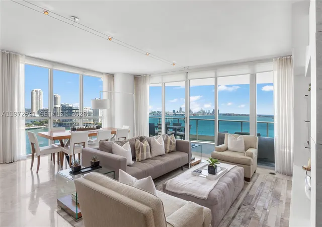 Listing Photo 5 - Condo for sale in Jade at Brickell Bay located at 1331 Brickell Bay Dr, Miami, FL 33131 - Unit #1901