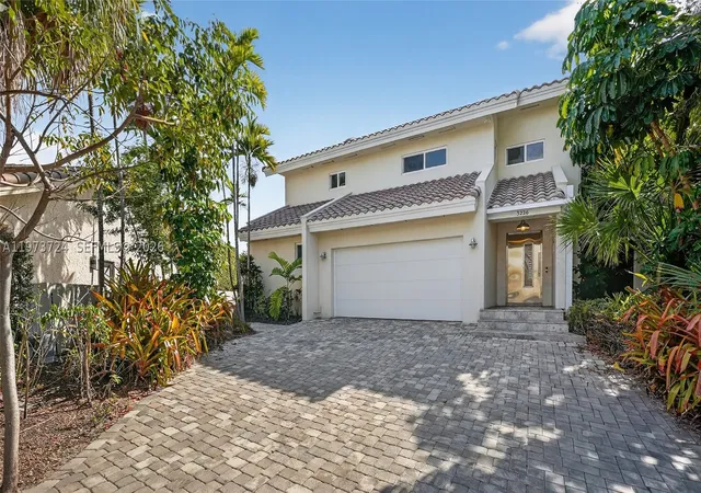 Photo 4 of Single family home for sale at 3226 Ne 168Th St, North Miami Beach, FL 33160 | MLS# A11973724 | Listing updated on 2026-08-26