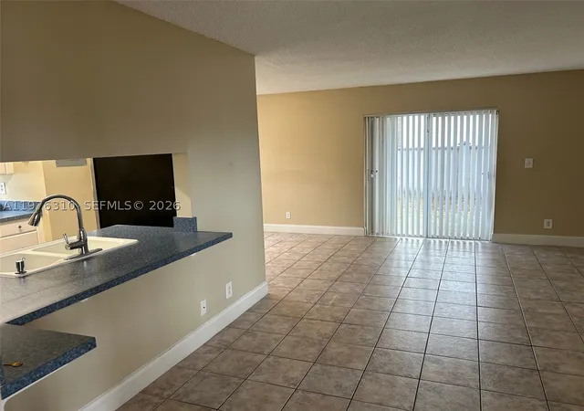 Listing Photo 4 - Condo for sale in building located at 301 Sw 86Th Ave, Pembroke Pines, FL 33025 - Unit #102