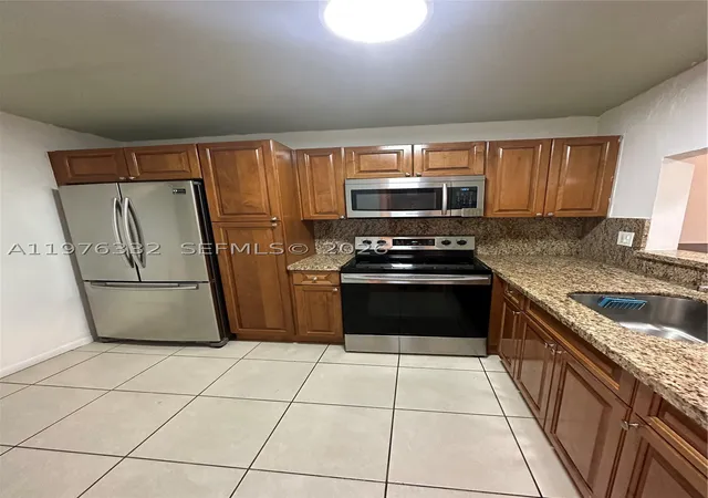 Listing Photo 3 - Condo for sale at Pine Grove Condo, Unit 210K 11279 Sw 88Th St, Pine Grove Condo, Miami, FL 33176 | Built Year: 1969-1969