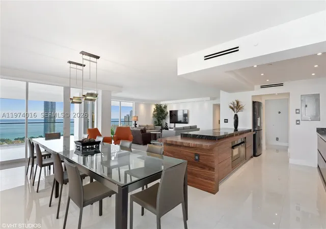 Photo 4 of Condo for sale at 19707 Turnberry Way #28J, Miami, FL 33180 | MLS# A11974016 | Listing updated on 2026-09-03