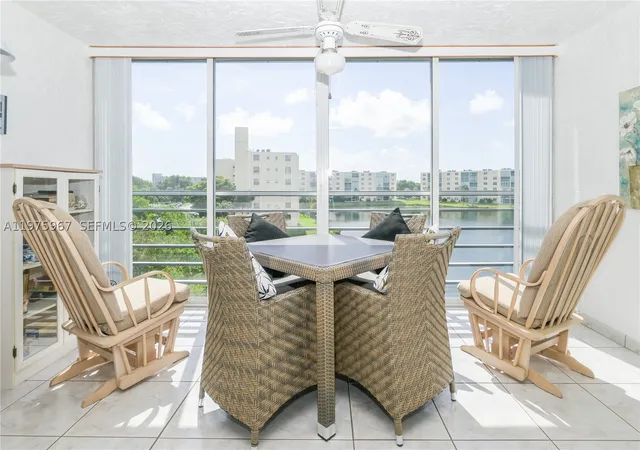 Listing Photo 4 - Condo for sale in building located at 101 Se 3Rd Ave, Dania Beach, FL 33004 - Unit #401