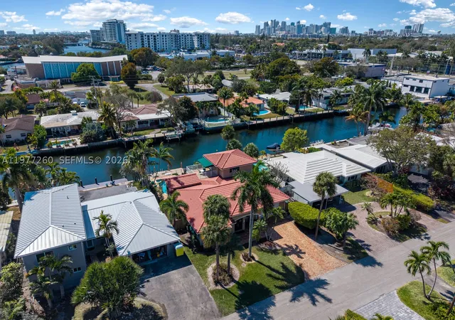 Photo 3 of Single family home for sale at 2046 Ne 15th St, Fort Lauderdale, FL 33304 | MLS# A11977260 | Listing updated on 2026-09-13