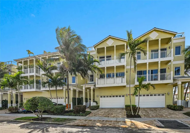 Townhouse for sale at 346 Elm St #A-10, Hollywood, FL 33019 | MLS# A11978119