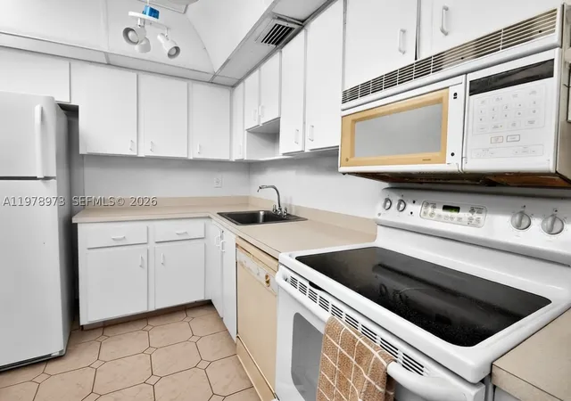 Photo 3 of Condo for sale at 8280 Sw 24th St #7104, North Lauderdale, FL 33068 | MLS# A11978973 | Listing updated on 2026-08-27