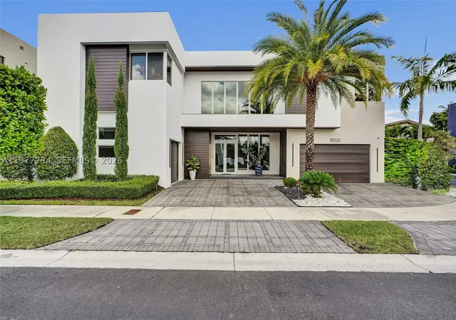 Photo 3 of Single family home for sale at 10223 Nw 75th Ter, Doral, FL 33178 | MLS# A11977294 | Listing updated on 2026-09-18