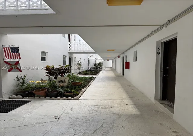 Listing Photo 4 - Condo for sale in building located at 6507 Winfield Blvd, Margate, FL 33063 - Unit #111AC