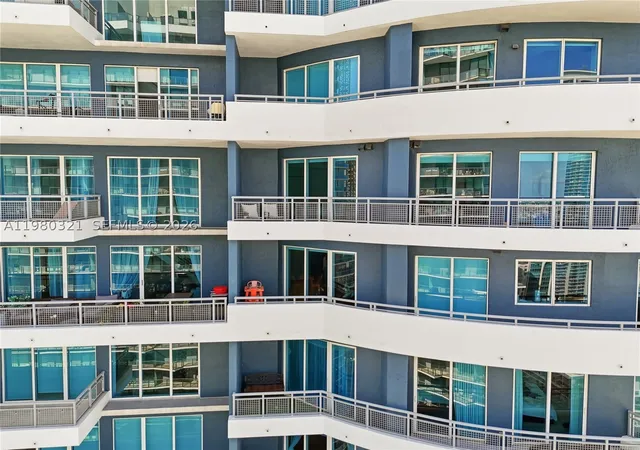Photo 3 of Condo for sale at 60 Sw 13Th St #4414, Miami, FL 33130 | MLS# A11980321 | Listing updated on 2026-09-14