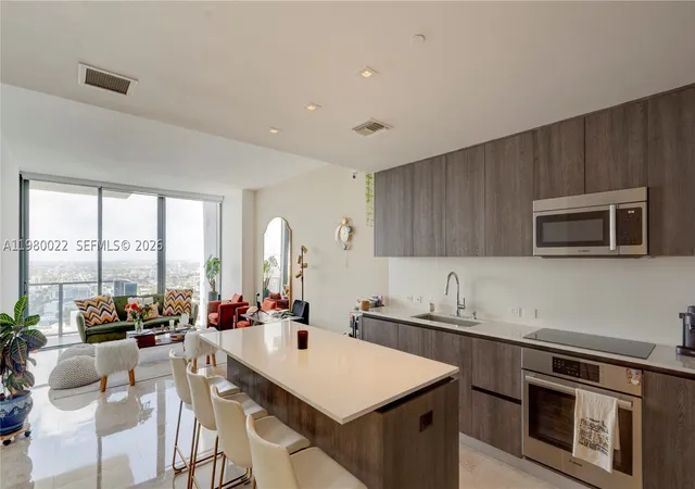 Photo 2 of Condo for sale at 88 Sw 7th St #2706, Miami, FL 33130 | MLS# A11980022 | Listing updated on 2026-09-12