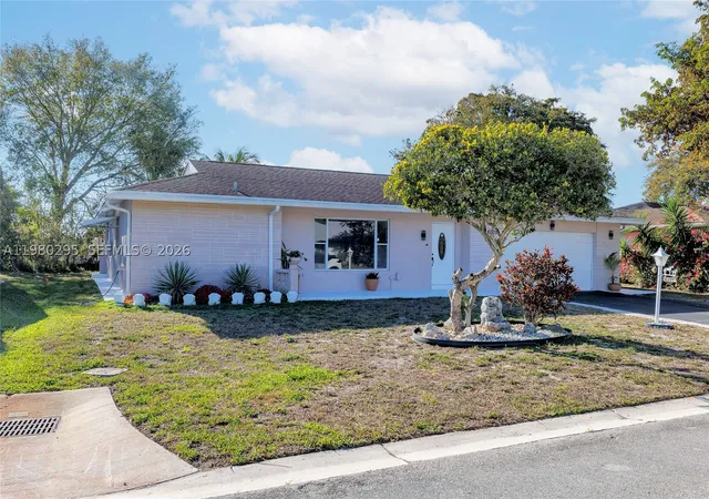 Photo 3 of Single family home for sale at 8209 Nw 91St Ave, Tamarac, FL 33321 | MLS# A11980295 | Listing updated on 2026-08-26