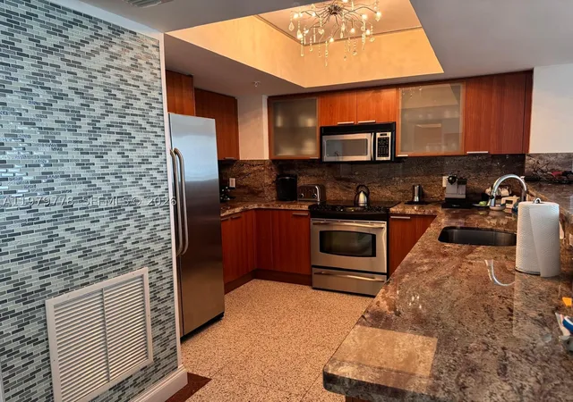 Photo 4 of Condo for sale at 16699 Collins Ave #2710, Sunny Isles Beach, FL 33160 | MLS# A11979778 | Listing updated on 2026-09-15
