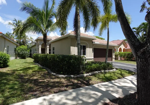 Photo 1 of Single family home for sale at 4321 Willow Ridge Dr, Weston, FL 33331 | MLS# A11980224 | Listing updated on 2026-09-12