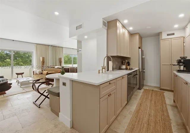 Photo 2 of Condo for sale at 3 Island Ave #06K, Miami Beach, FL 33139 | MLS# A11981008 | Listing updated on 2026-09-22