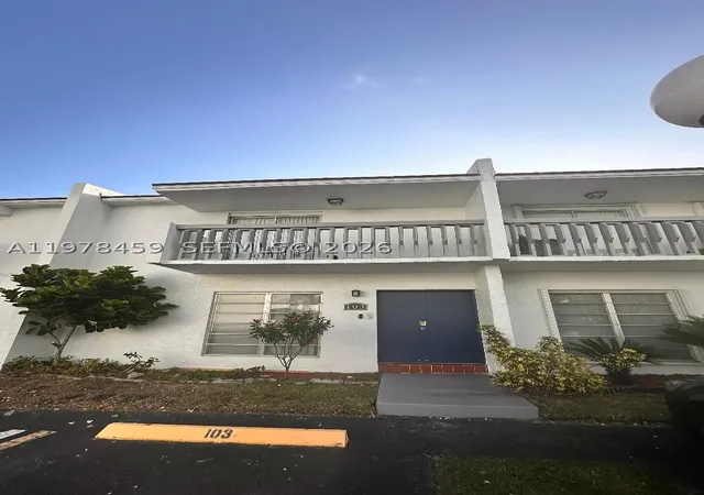Photo 3 of Townhouse for sale at 9400 Sw 170th St #103, Palmetto Bay, FL 33157 | MLS# A11978459 | Listing updated on 2026-09-09