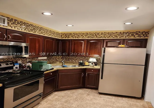 Photo 3 of House for sale at 9 Ne 19Th Ct #208C, Wilton Manors, FL 33305 | MLS# A11981625 | Listing updated on 2026-08-27