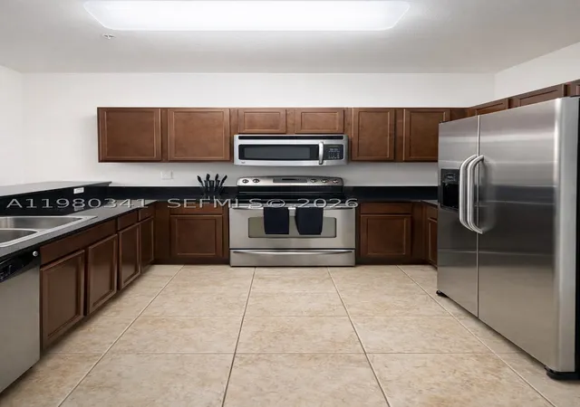 Listing Photo 5 - Condo for sale in building located at 8899 Nw 107Th Ct, Doral, FL 33178 - Unit #219
