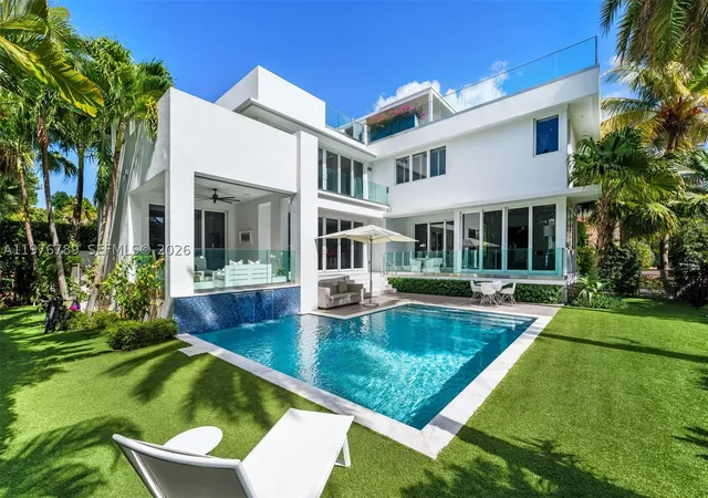 Photo 2 of Single family home for sale at 741 Harbor Dr, Key Biscayne, FL 33149 | MLS# A11976789 | Listing updated on 2026-10-07