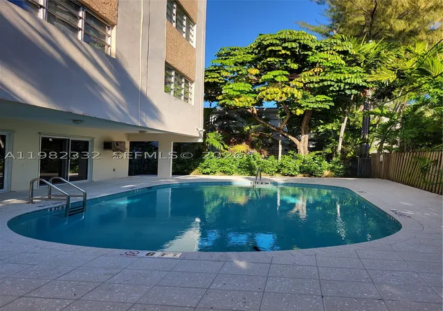 Listing Photo 2 - Condo for sale in building located at 1020 94Th St, Bay Harbor Islands, FL 33154 - Unit #502