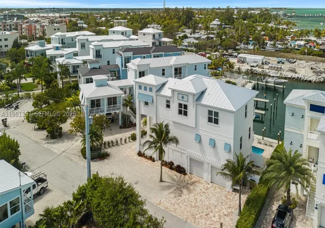 Photo 3 of Single family home for sale at 865 50th Street Gulf, Marathon, FL 33050 | MLS# A11981197 | Listing updated on 2026-09-08