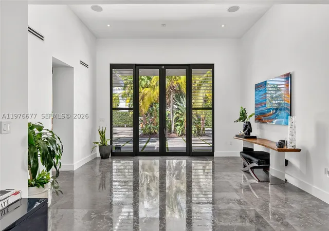 Photo 4 of Single family home for sale at 1540 Cleveland Rd, Miami Beach, FL 33141 | MLS# A11976677 | Listing updated on 2026-09-15